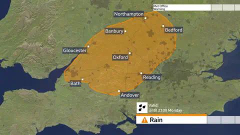 BBC Weather A map showing the orange warning over parts of southern England, including Andover, Oxford and Northampton.